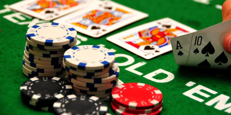 Luật chơi Poker - Những nguyên tắc cần biết để thắng lớn 4 Cách phân bài và tính điểm chuẩn xác trong Poker